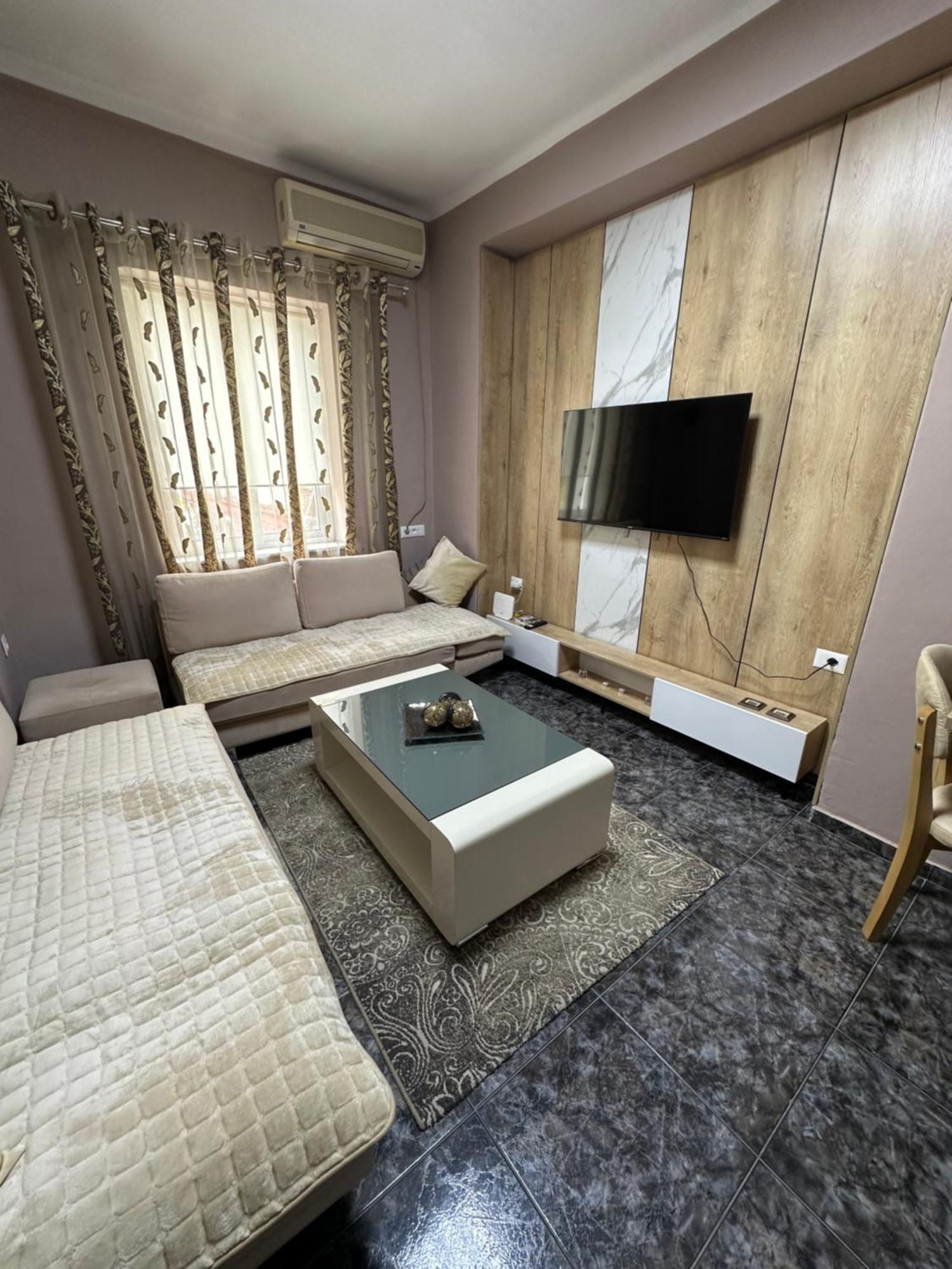 Midtown Cozy Apartment Tiranë Luaran gambar